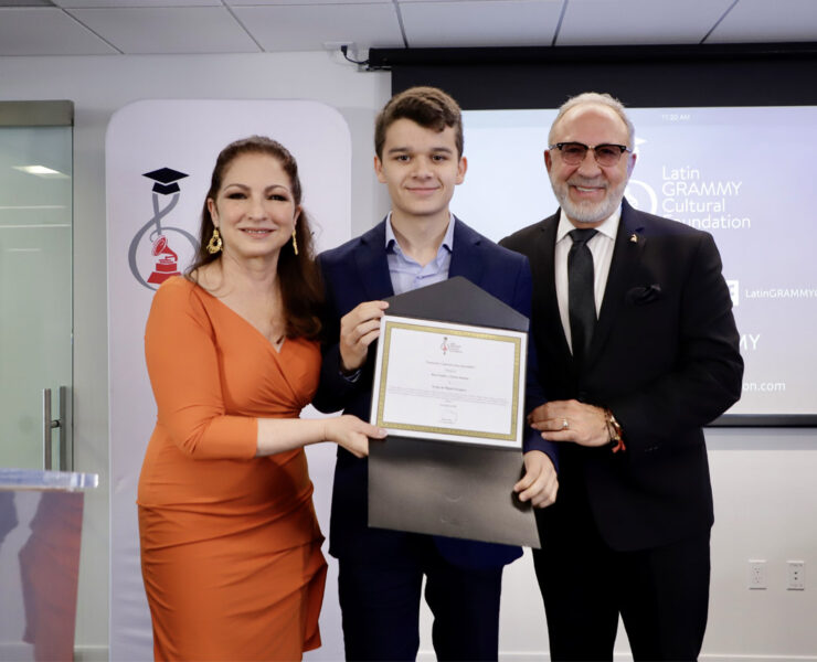 Sergio Jorquera con Gloria y Emilio Estefan