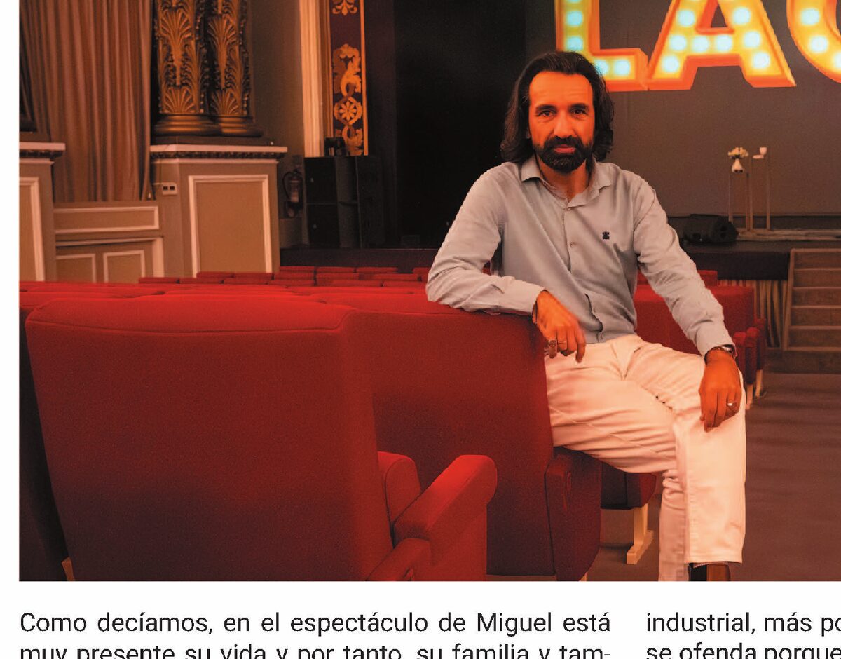 Miguel Lago en el teatro García Barbón de Vigo