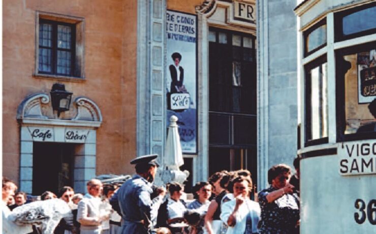 Fachada histórica del Teatro Cine Fraga de Vigo