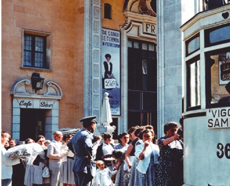 Fachada histórica del Teatro Cine Fraga de Vigo